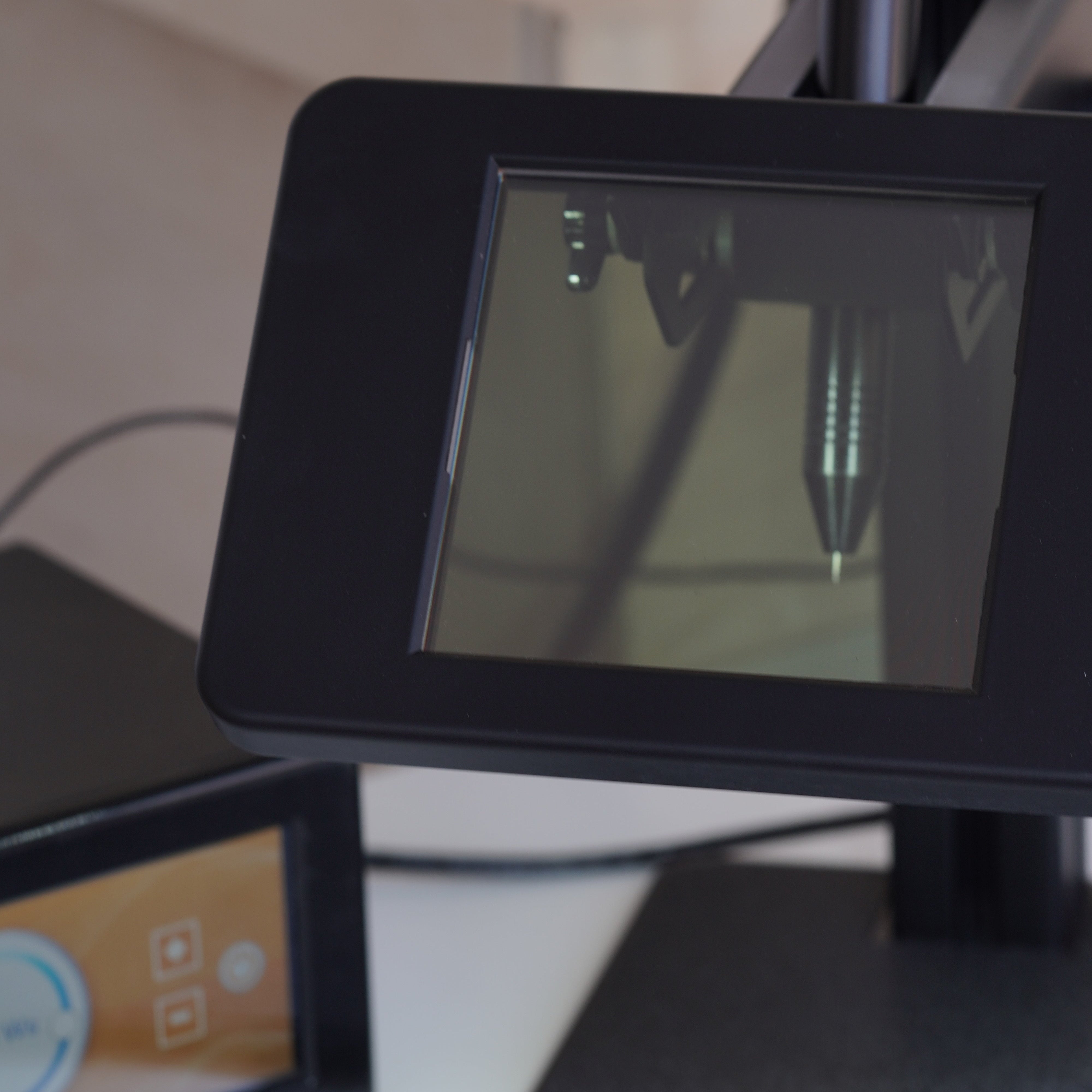 DEMO Upgraded auto darkening screen