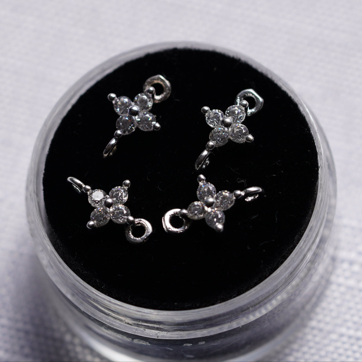 Flower CZ Connector